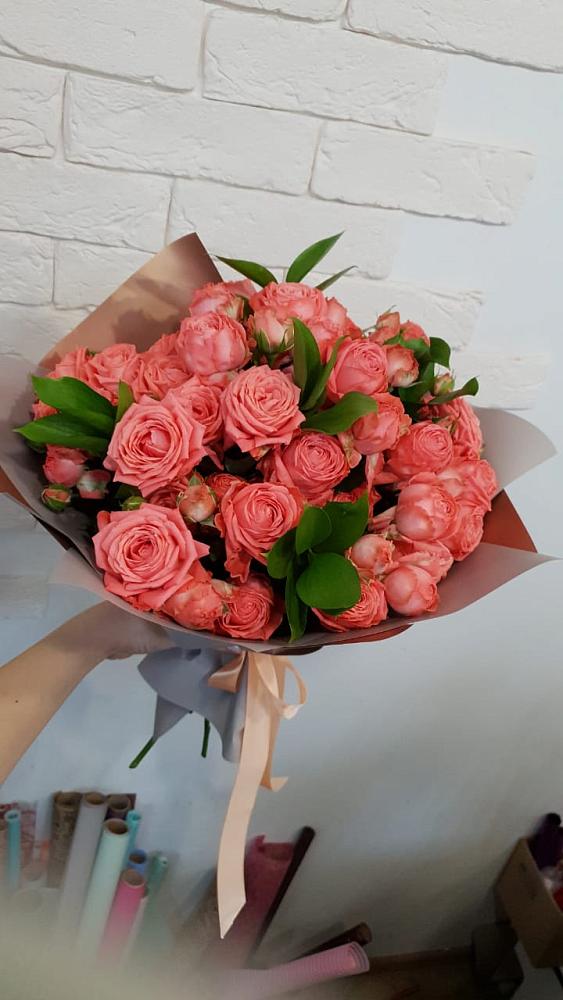 Букет цветов из: Розы в Ныроб