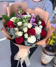 Букет цветов из:  Розы и Альстромерии #REPLACE_PRED# Ныроб