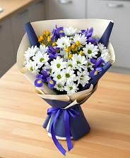 Букет цветов из:  Розы, Ирисы и Хризантемы в Ныроб
