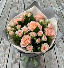 Букет цветов из:  Розы в Ныроб